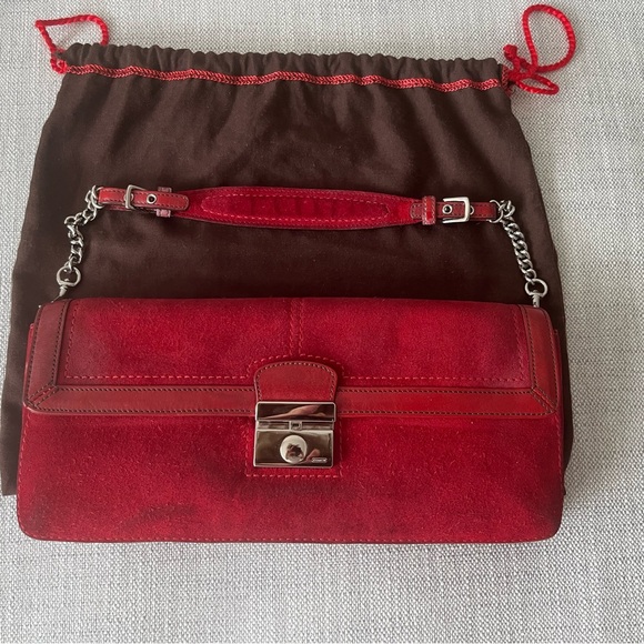 Vintage Coach Bag in Red Suede - Picture 3 of 5